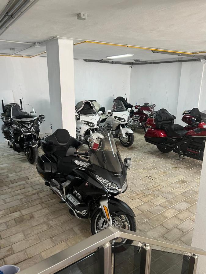 Mervin Hotel Круя Экстерьер фото