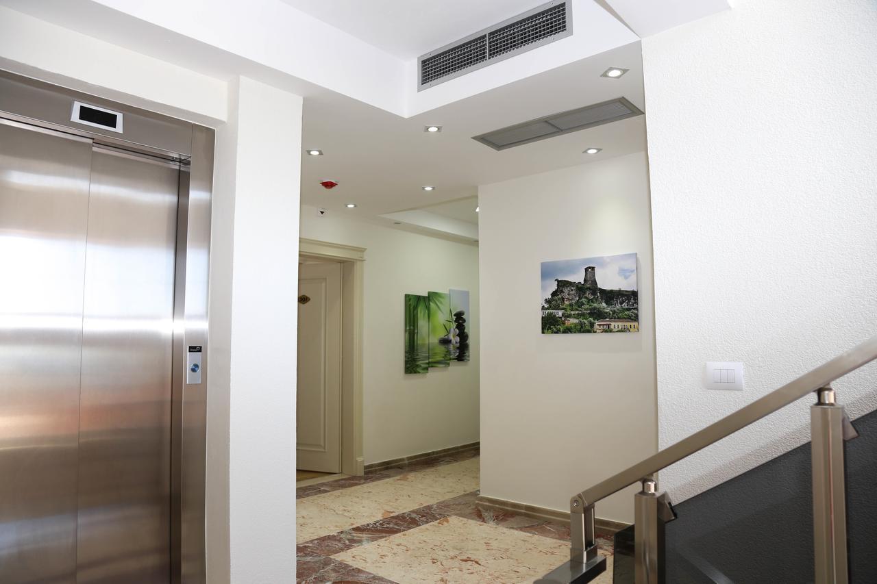Mervin Hotel Круя Экстерьер фото